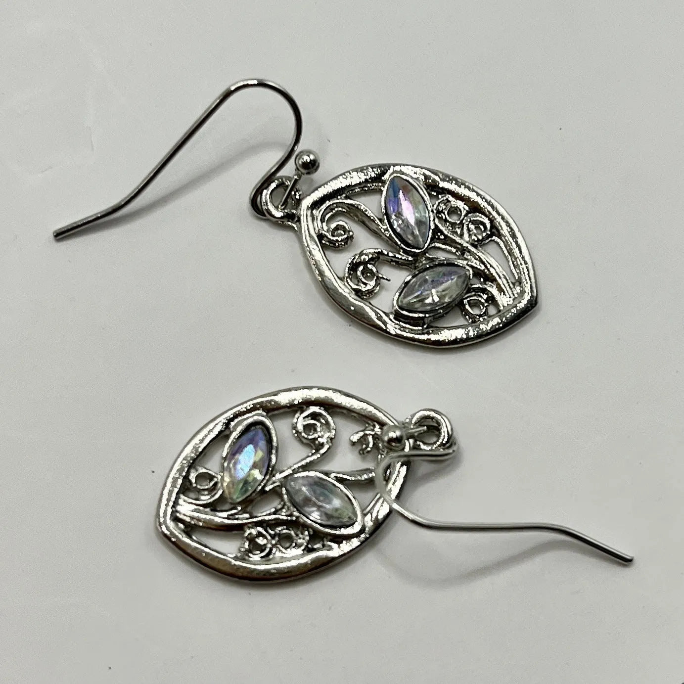Silver women's earrings with leaf design and colourful embedded moonstones Europe America style