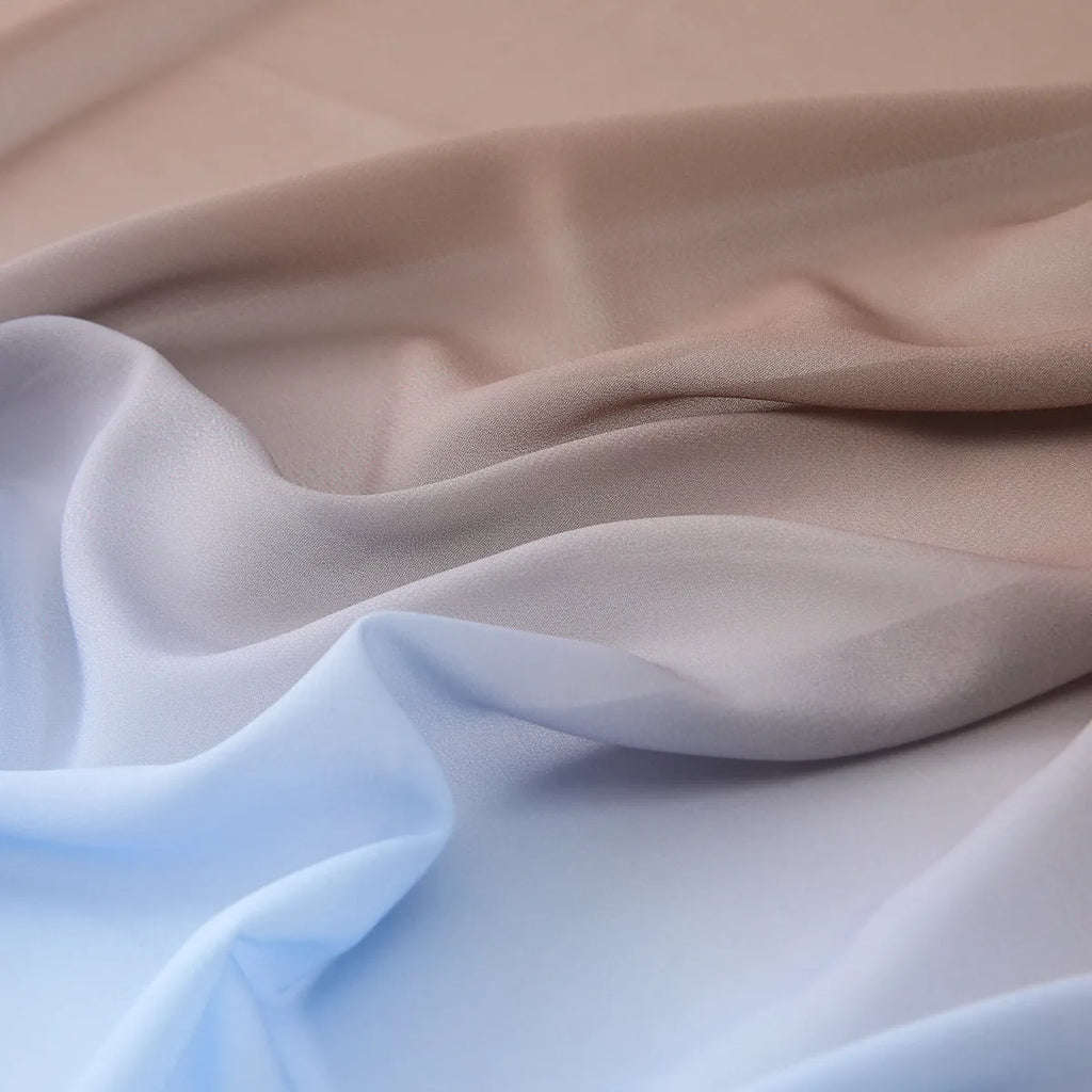Long light blue polyester chiffon scarf with bubble towel texture draped展示.