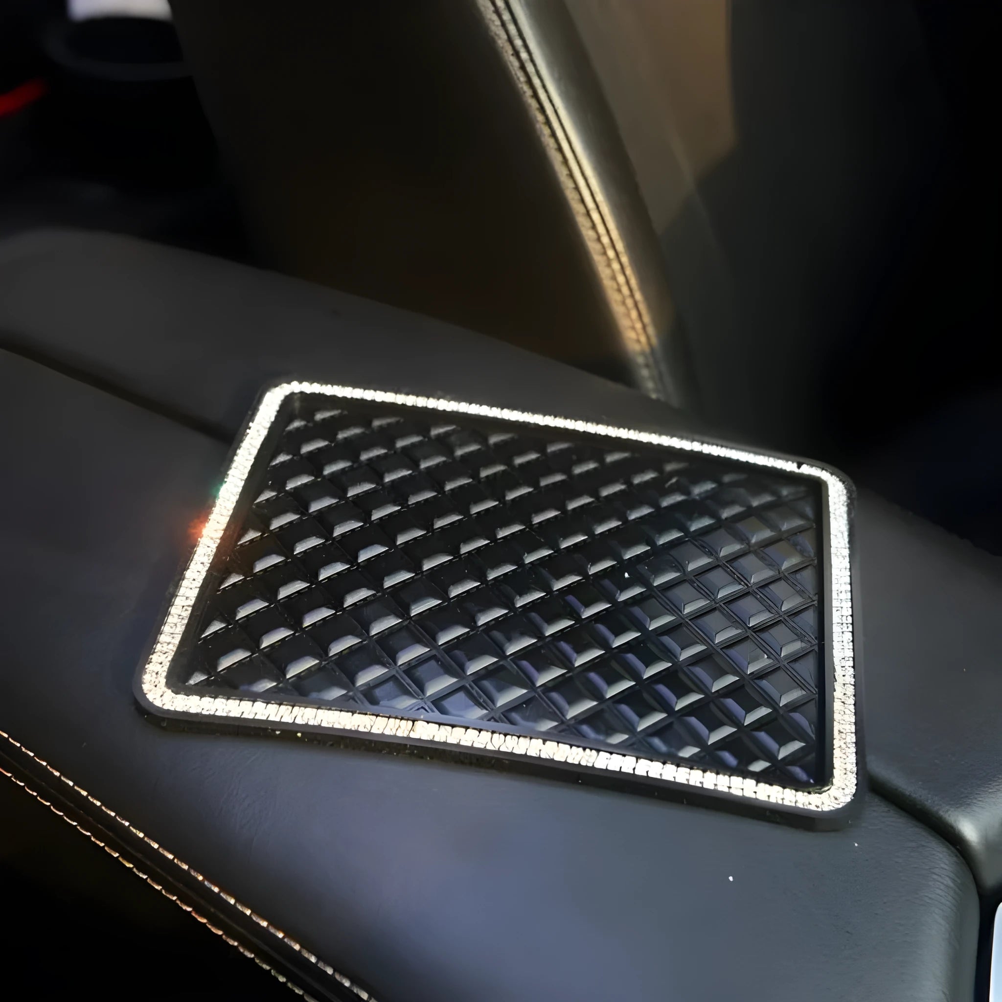 Car interior silicone anti-slip mat 18x14cm for perfume bottle on dashboard
