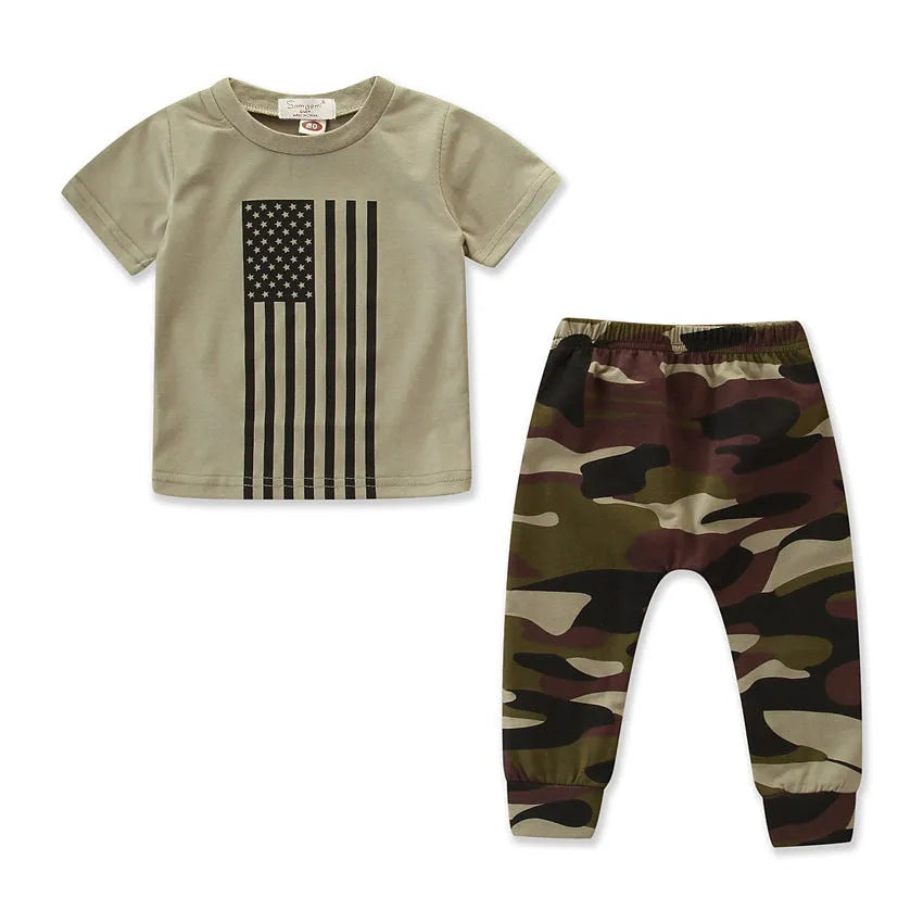 Little boy's camouflage print summer suit set with shirt and shorts for Independence Day.