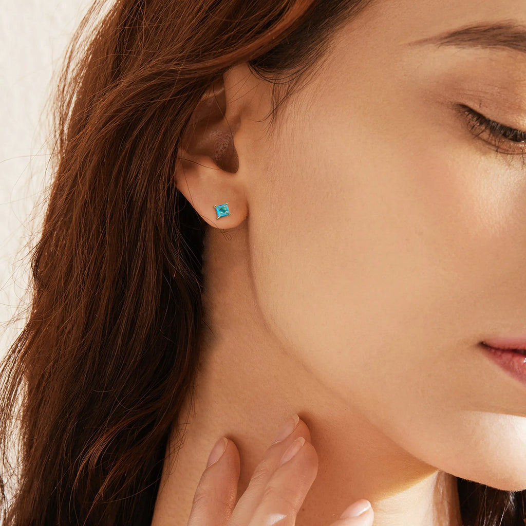 Gold-plated drop earrings with pear shape and zircon stones in candy colours on copper.