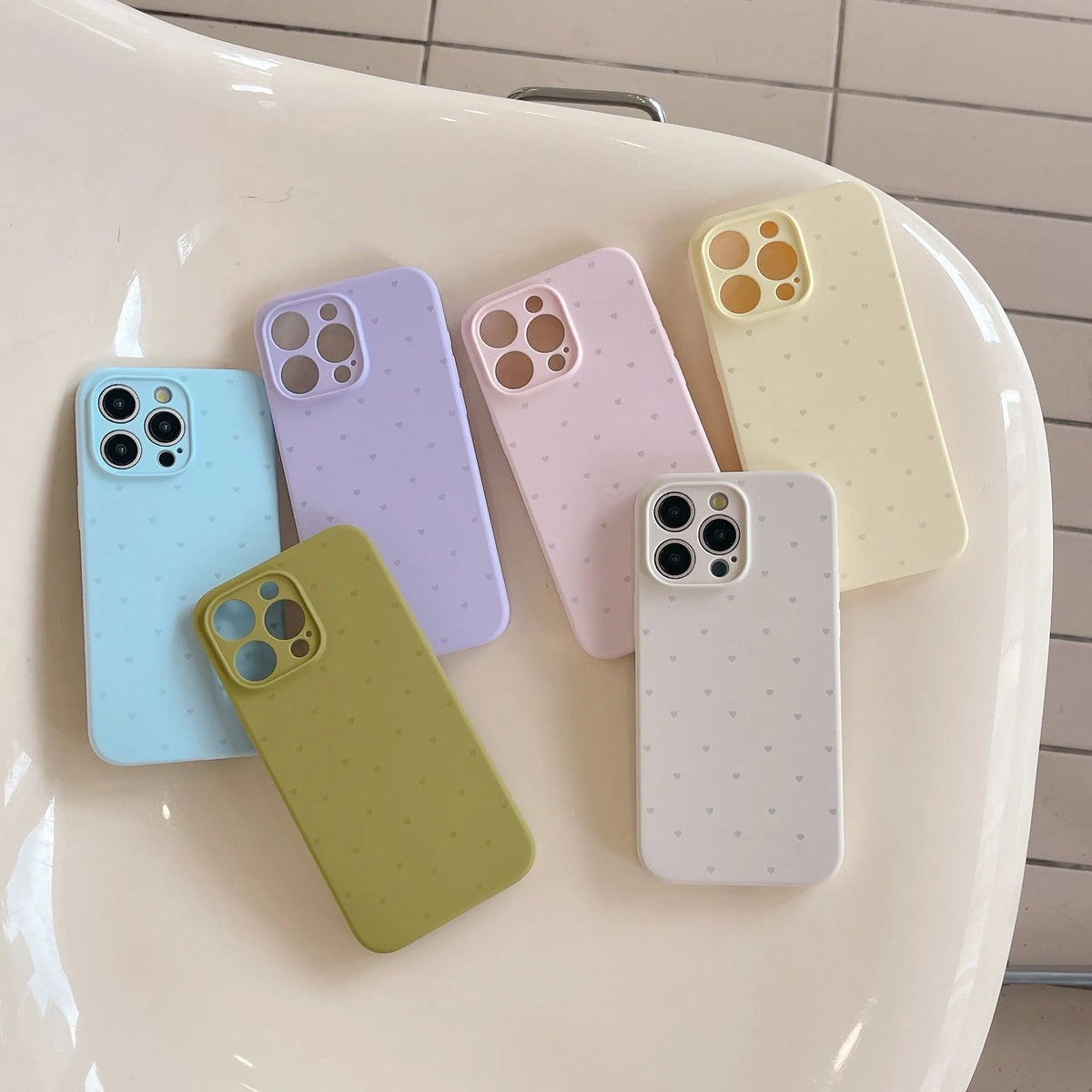 Love heart liquid silicone phone case in grass purple for iPhone, shockproof and fingerprint-proof