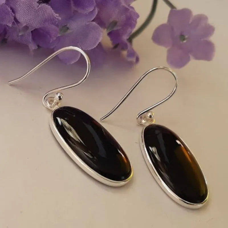 Women's geometric earrings with oval black agate pendants and 925 silver electroplated alloy construction