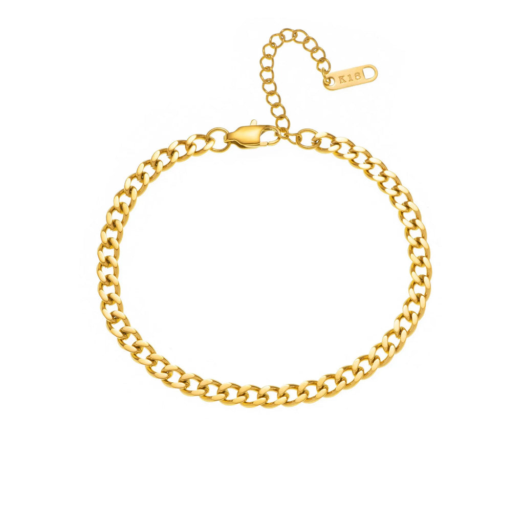 Gold or silver plated titanium steel necklace with a personalised letter, number, or heart pendant on a 40.5cm chain.