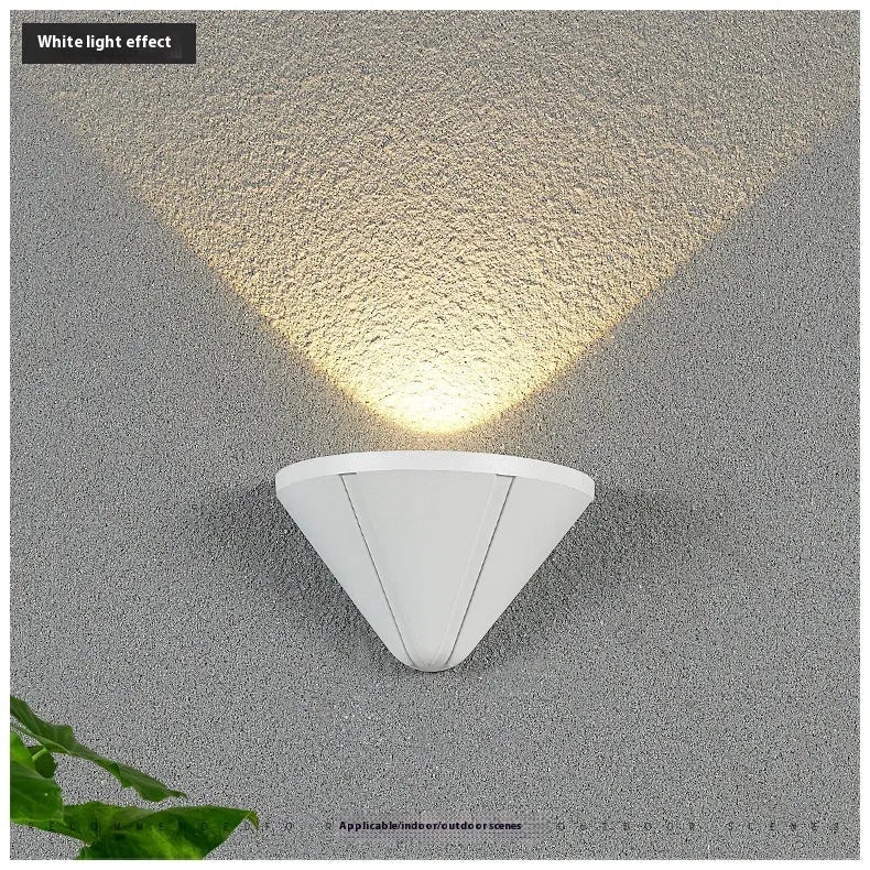 Black bird's nest style aluminium alloy courtyard LED lamp with IP65 waterproof rating.