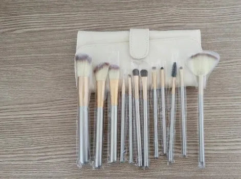 Persian make-up brush set with rice white synthetic bristles and champagne-coloured aluminium handles