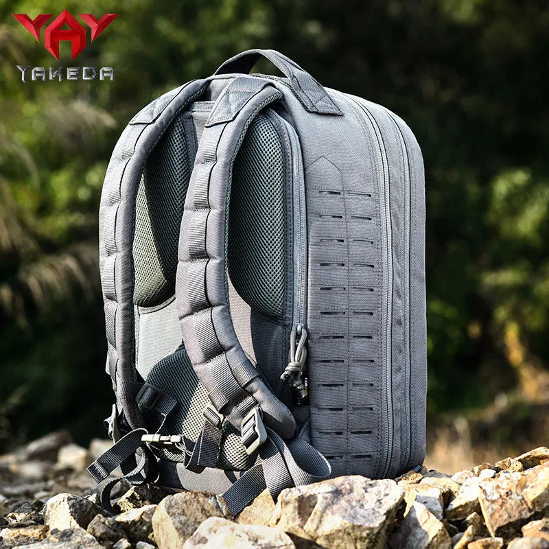 Camouflage 600D polyester outdoor hiking backpack with ergonomic shoulder straps