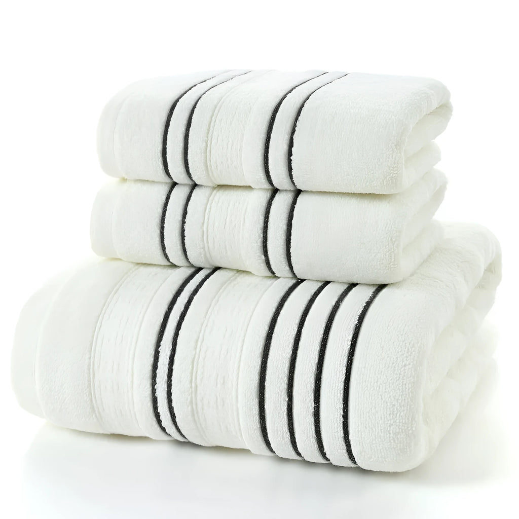 Pure cotton bath towel set with large bath towel and two hand towels in yarn-dyed fabric