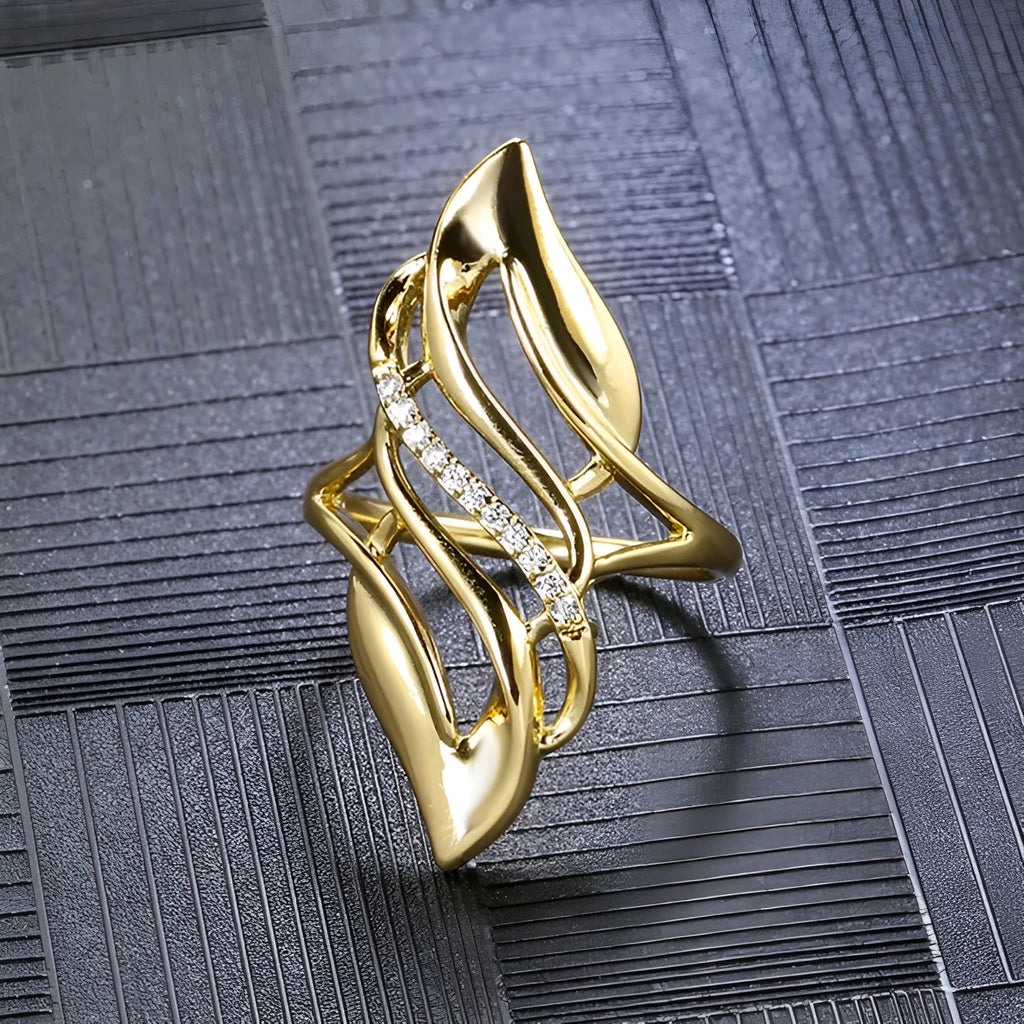 Exaggerated curve women's ring in gold-plated copper with zircon accent