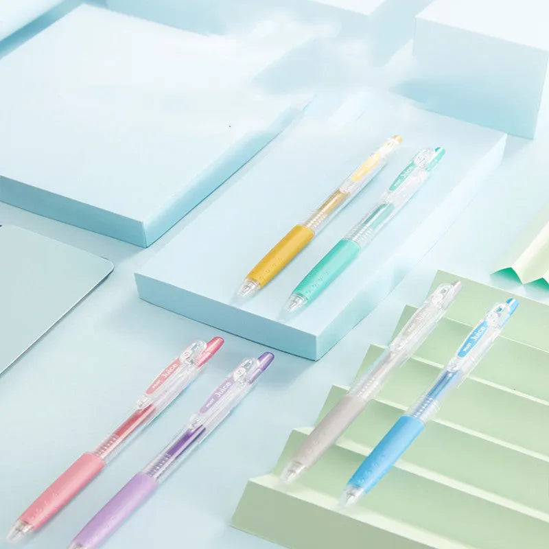 Baiguole 0.5mm gel pen showing metallic gold and silver colours alongside conventional black and blue options