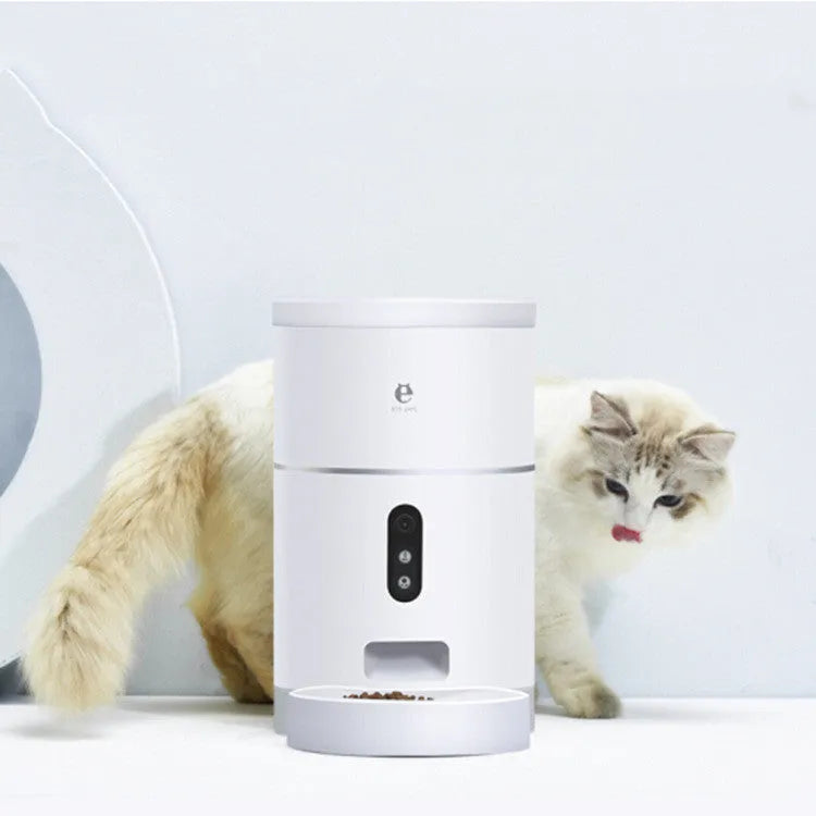 White ABS automatic pet feeder with 1080P camera, 4L capacity, and desiccant box for dry food