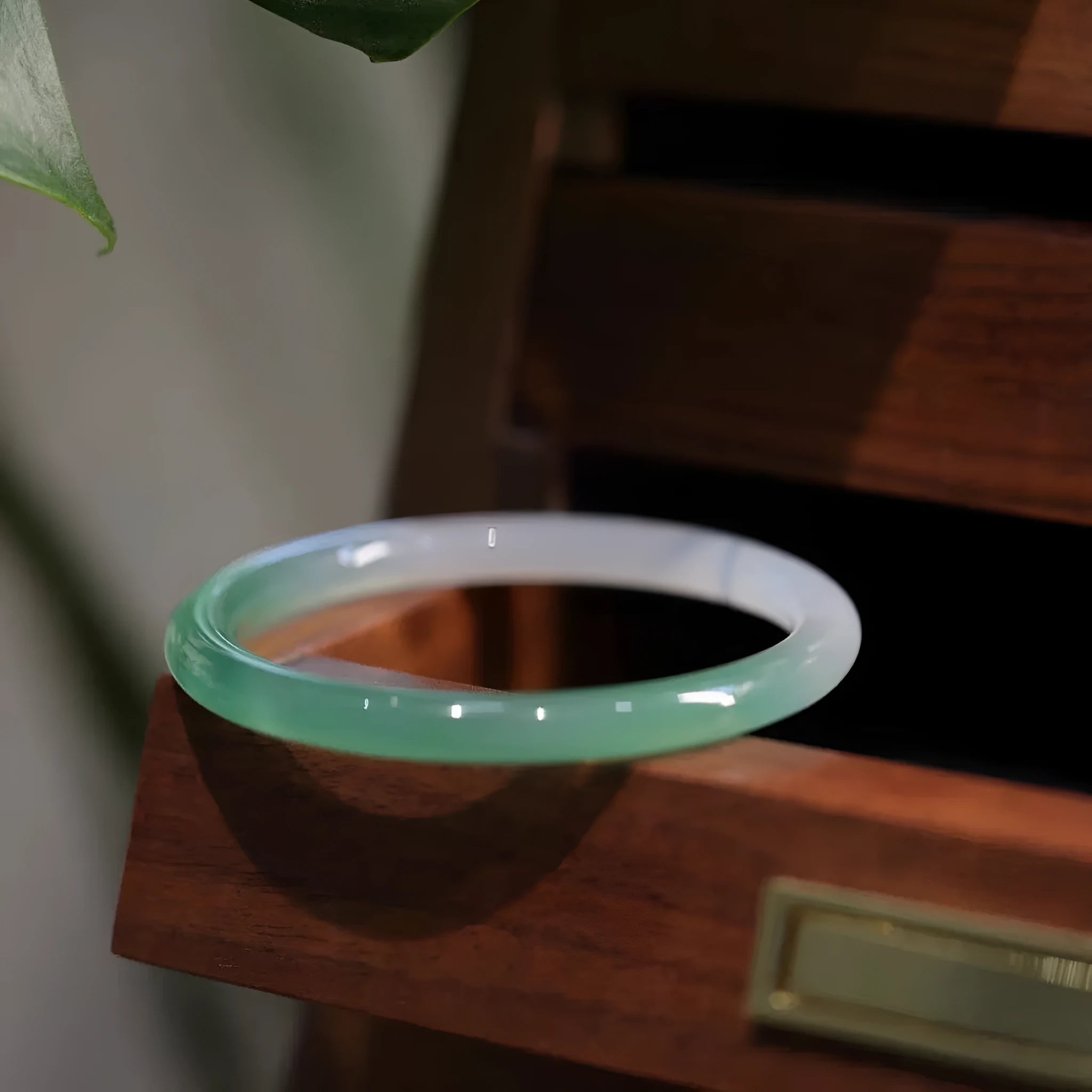 Chalcedony jade bead bracelet in semi-mountain semi-water style on wrist