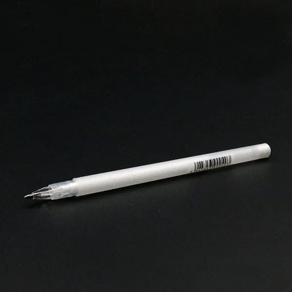 Touchnew hand-painted highlight pen with 0.8mm tip and 15.3cm plastic barrel in gold silver white colours