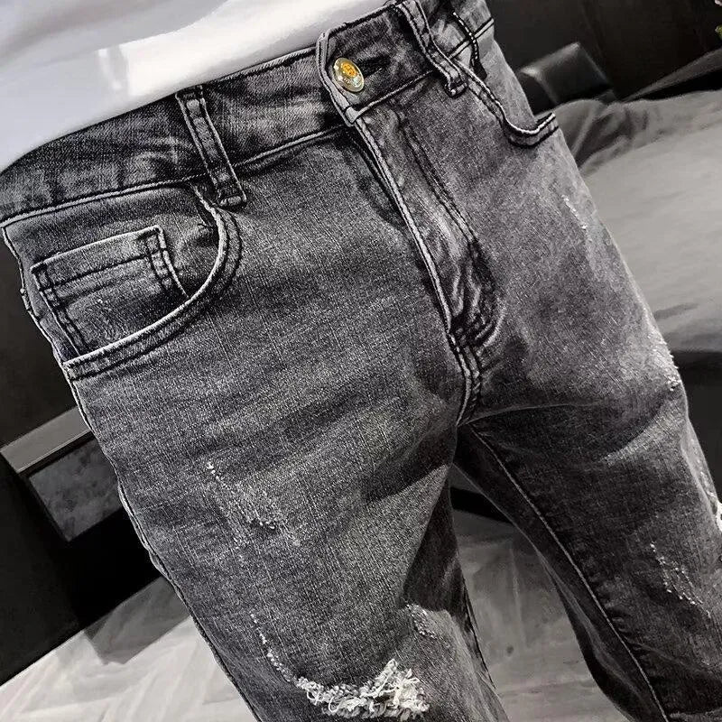 Men's high waist denim jeans with high elasticity in basic regular fit