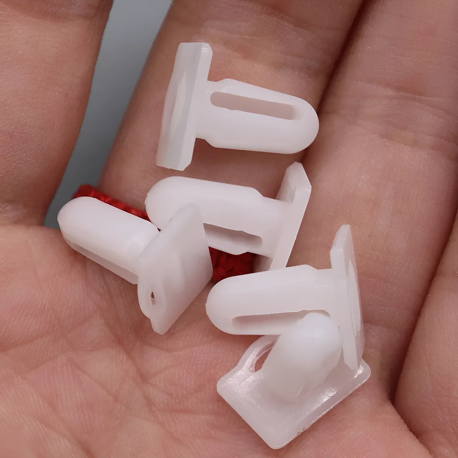 Automobile plastic nails and buckles trim clips in D318 colour, 60-piece pack for car interior panel fixing