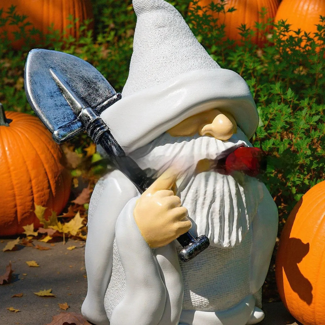 Smoking Shovel Dwarf Christmas resin ornament with plastic shovel for garden or indoor holiday decoration