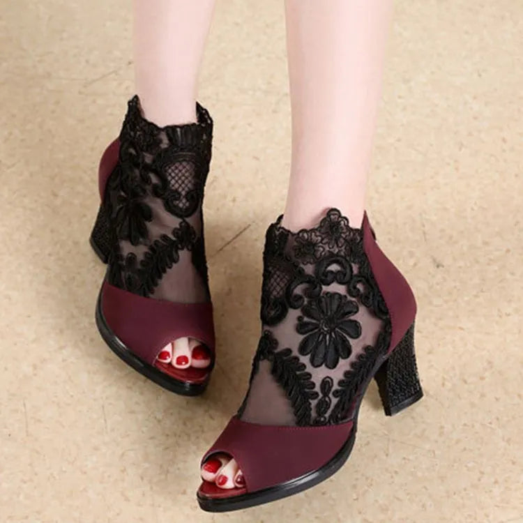 Women's black lace gladiator sandals with square high heel and adjustable zip closure