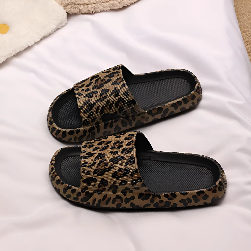Leopard print EVA slippers with thick sole in Korean couples sandal style