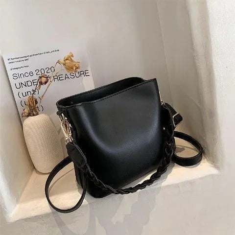 Retro woven PU leather one-shoulder crossbody underarm bucket bag in khaki colour.