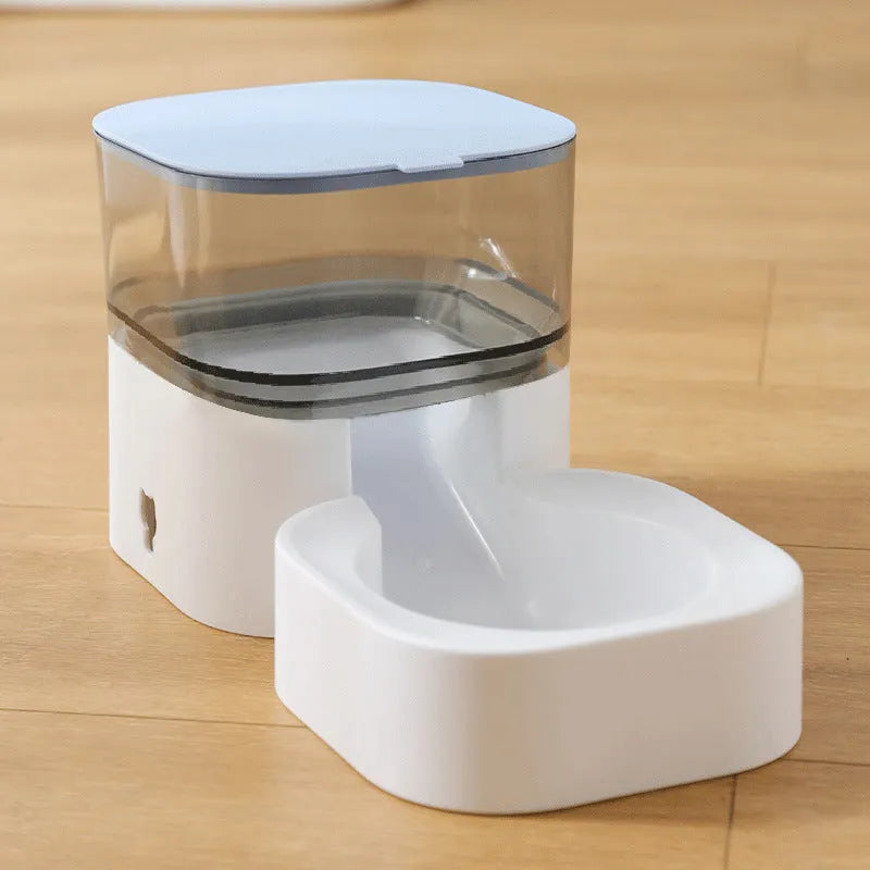 Removable and washable PP pet food utensils set with automatic feeder and water bowl in blue and pink