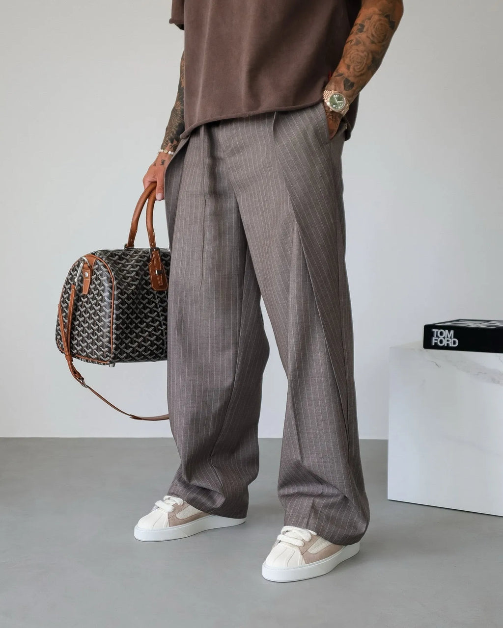 Men's casual striped lace-up full-length polyester trousers with drawstring waist in regular fit