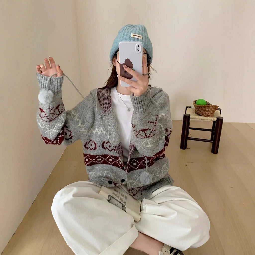 Women's loose-fit geometric brocade sweater coat in milky white, plus size.
