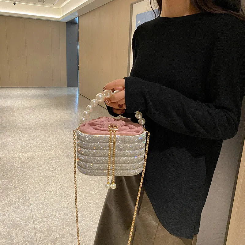 Women's pearl-embellished evening crossbody bag in European retro style with single shoulder strap