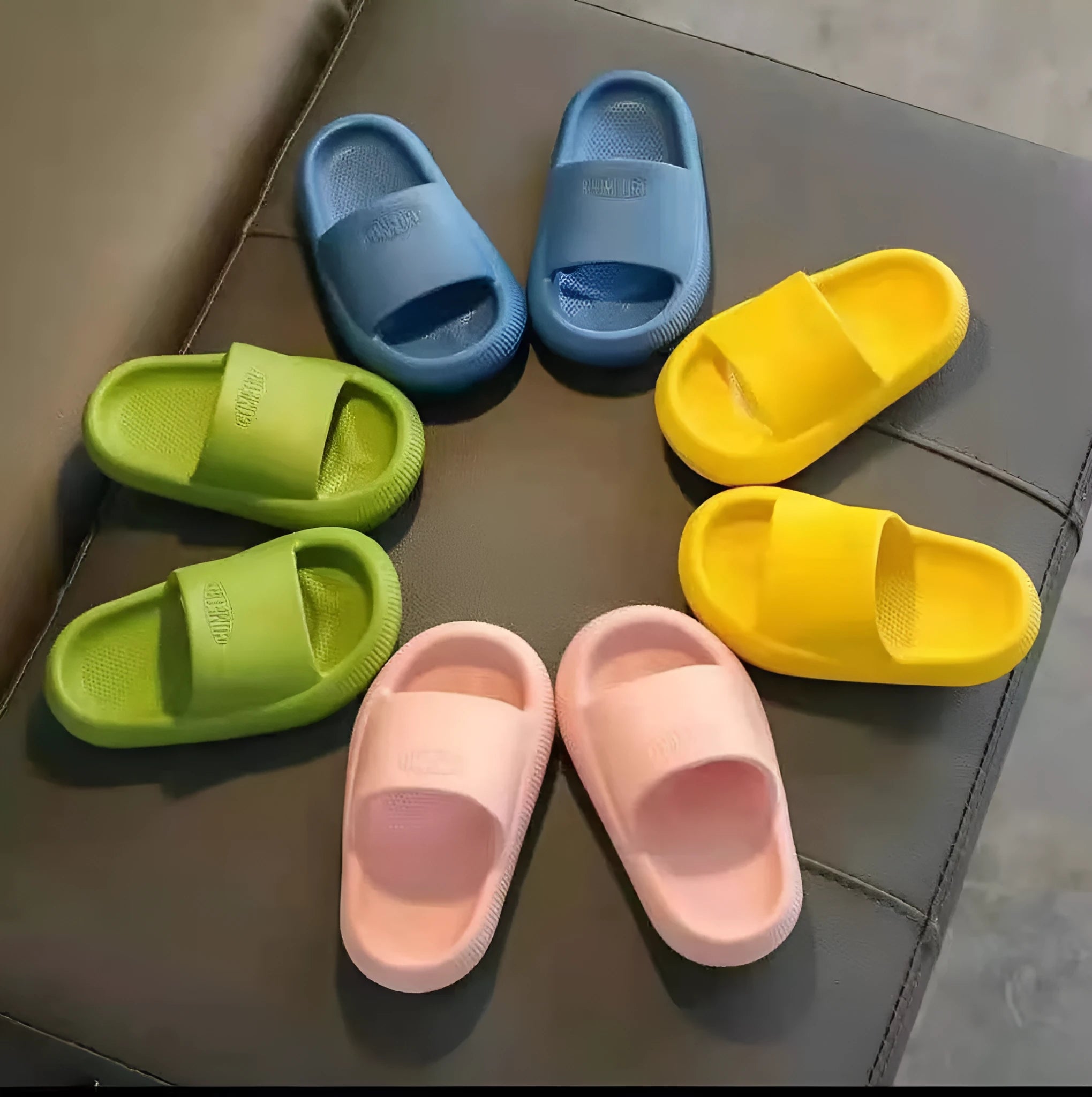 Mixed colour children's EVA slippers with non-slip sole, sizes 22-35, for home use.