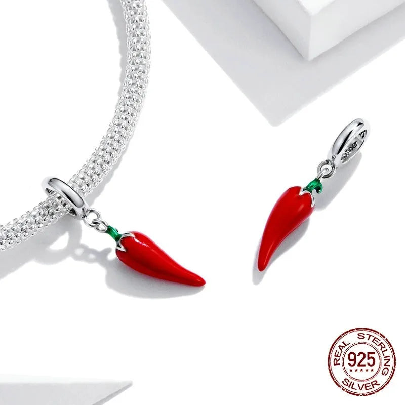 Korean style pepper leaf shaped pendant in S925 sterling silver with a BSC461 electroplated finish.