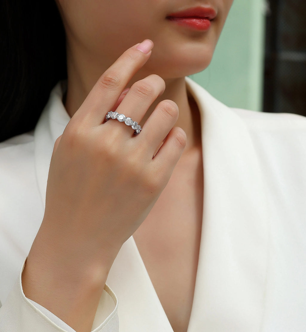 Dazzling Moment round 5.0mm moissanite wedding ring set in platinum-plated S925 silver on gift box with GRA certificate