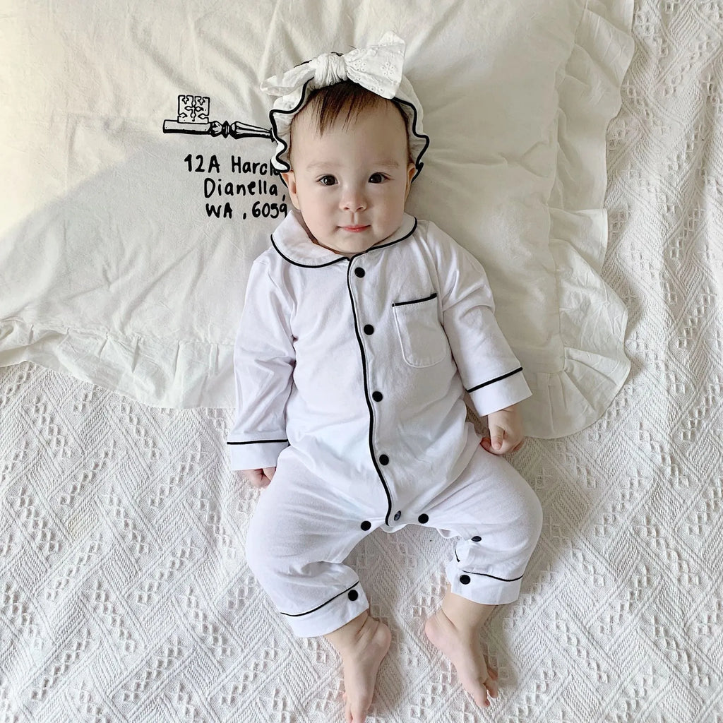 Solid colour baby cotton onesie pyjama in grey, long sleeve with single-breasted closure
