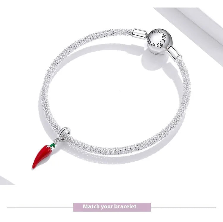 Korean style pepper leaf shaped pendant in S925 sterling silver with a BSC461 electroplated finish.