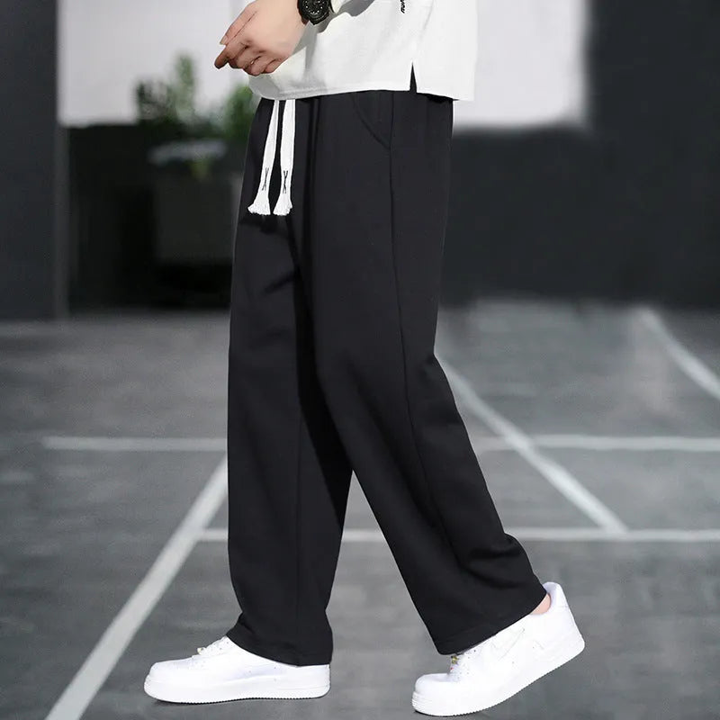 Men's casual sports trousers in high-waist design with multiple pockets in bamboo fibre blend fabric
