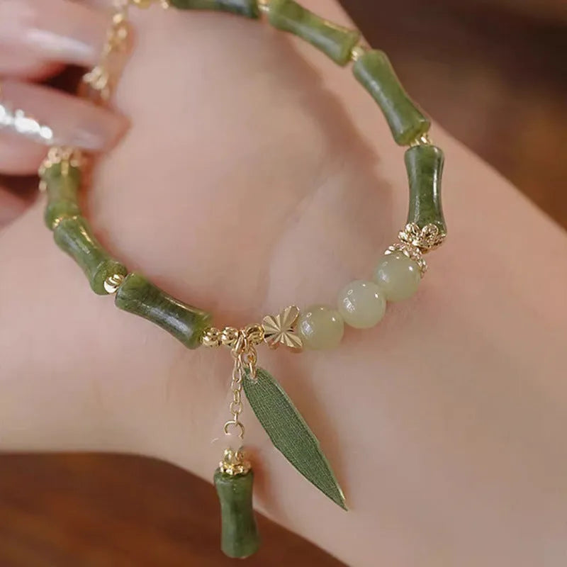 Chinese style bamboo leaf glass bead bracelet for women with handmade details