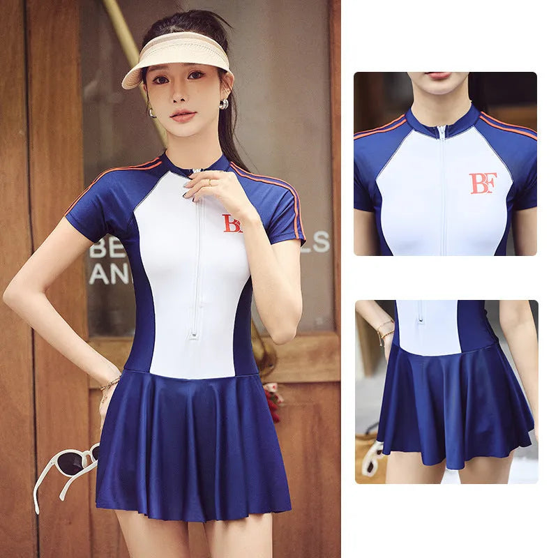 Ladies conservative one-piece swimsuit with colour-matching pattern for sports