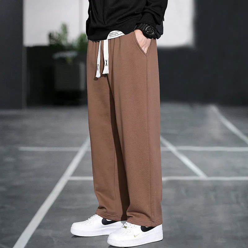 Men's casual sports trousers in high-waist design with multiple pockets in bamboo fibre blend fabric