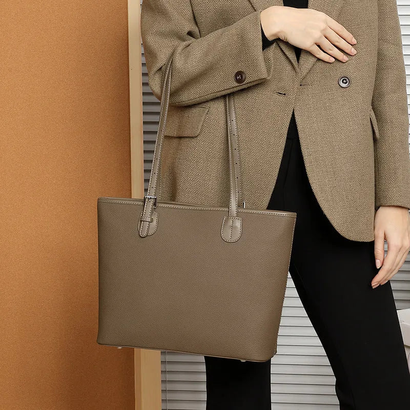 Genuine leather women's tote bag with European retro style and multiple interior compartments