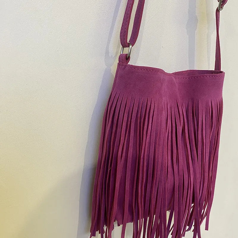 Canvas shoulder bag with tassel decoration in literary style, square vertical shape, available in multiple colours