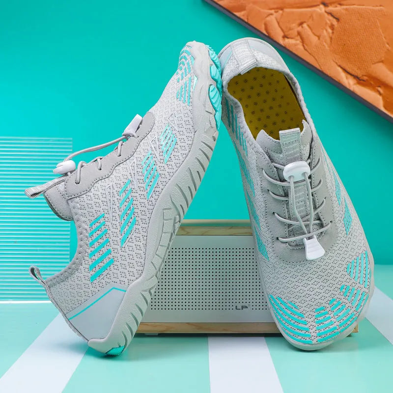 Low-top mesh climbing and fitness shoes with non-slip rubber sole in black and gray colour option