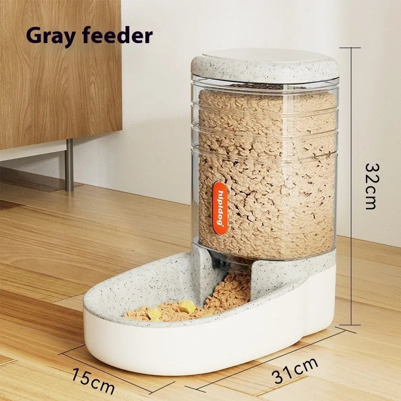 Automatic pet drinker with 3.8L capacity in blue, green, grey, or pink colours for dogs and cats