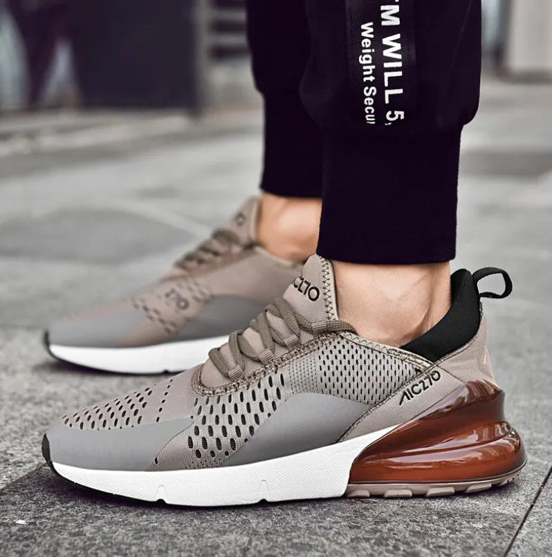 Men's breathable flyknit woven lace-up casual running shoes in black with white sole
