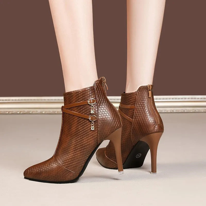 Women's high heel stiletto boots with pointed toe and low tube in black artificial PU leather