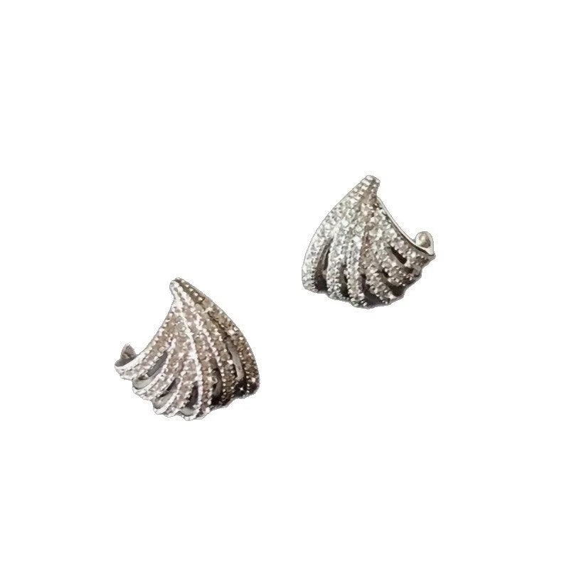 Geometric zircon earrings with platinum electroplated finish and line design