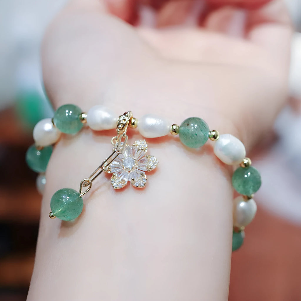 Green freshwater strawberry pearl bracelet with Chinese knot and peace buckle closure