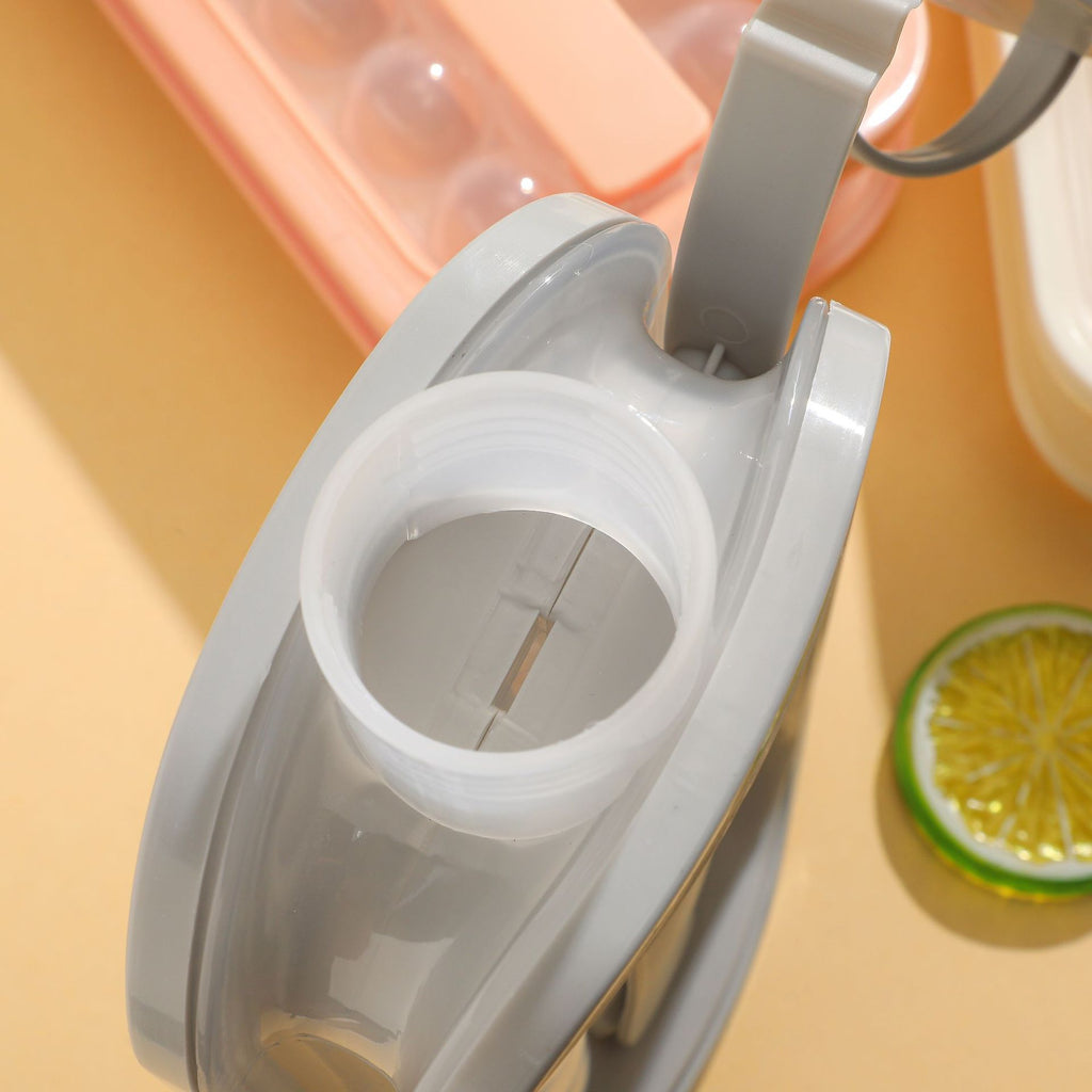 2-in-1 Portable Quick Release Ice Ball Cold Kettle Summer Kitchen Gadget with 17 Ball Capacity, ABS+TPR Material Construction for Easy Cleaning and Freezer Odour Protection