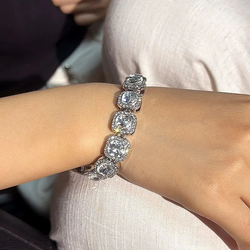Hip-hop unisex full diamond geometric alloy bracelet in 18CM size on white background