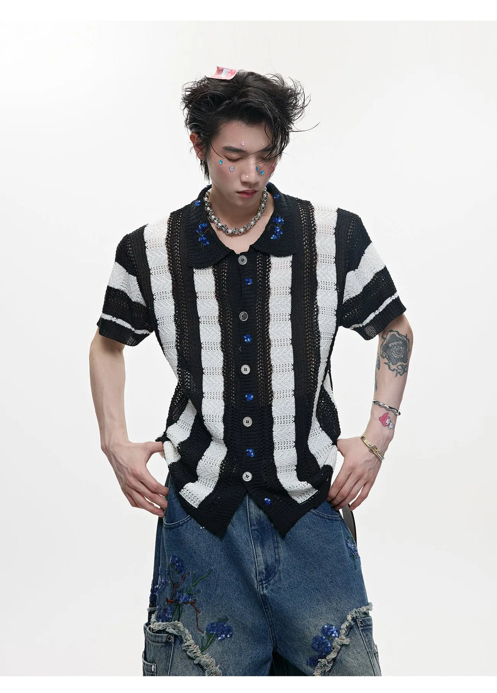 Men's loose fit retro knitted short sleeved shirt with patchwork striped pattern in red colour