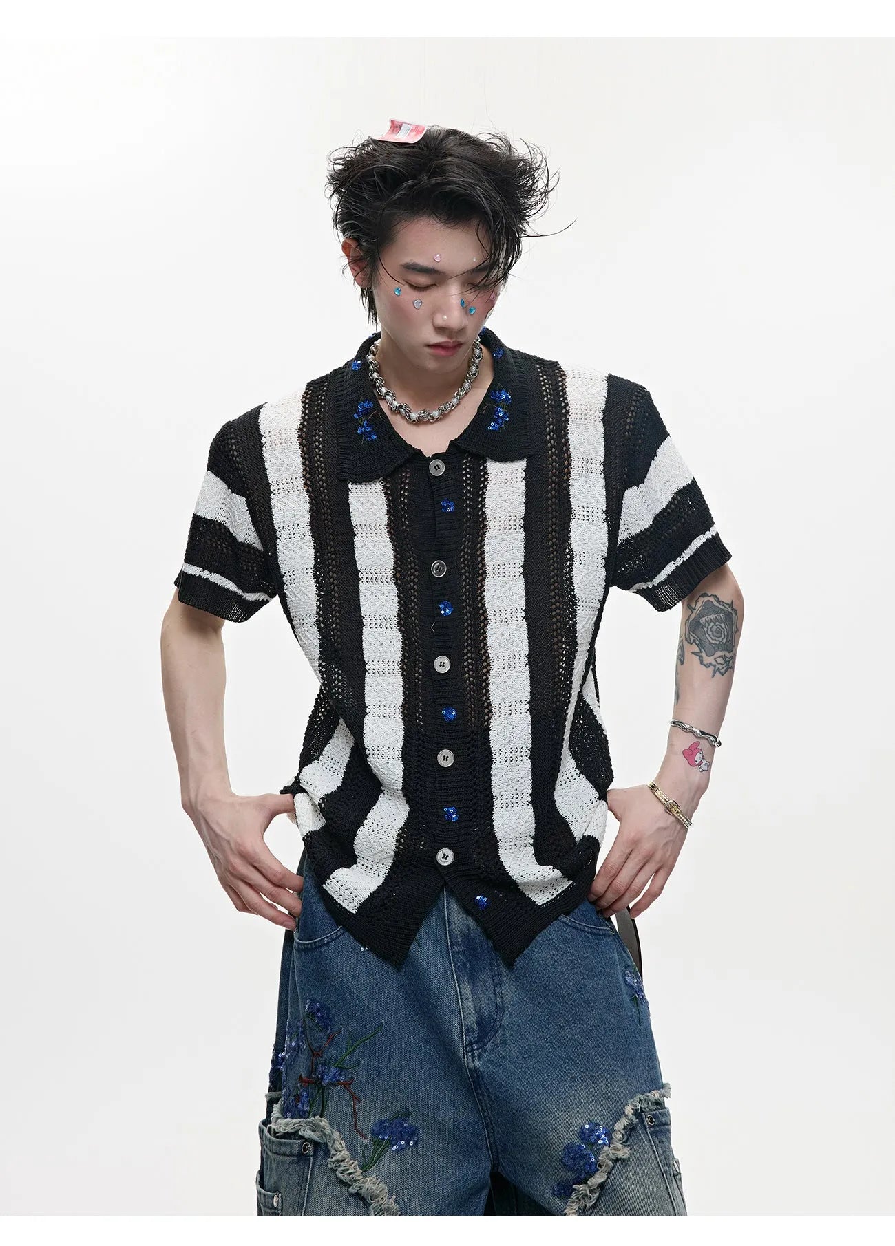 Men's loose fit retro knitted short sleeved shirt with patchwork striped pattern in red colour