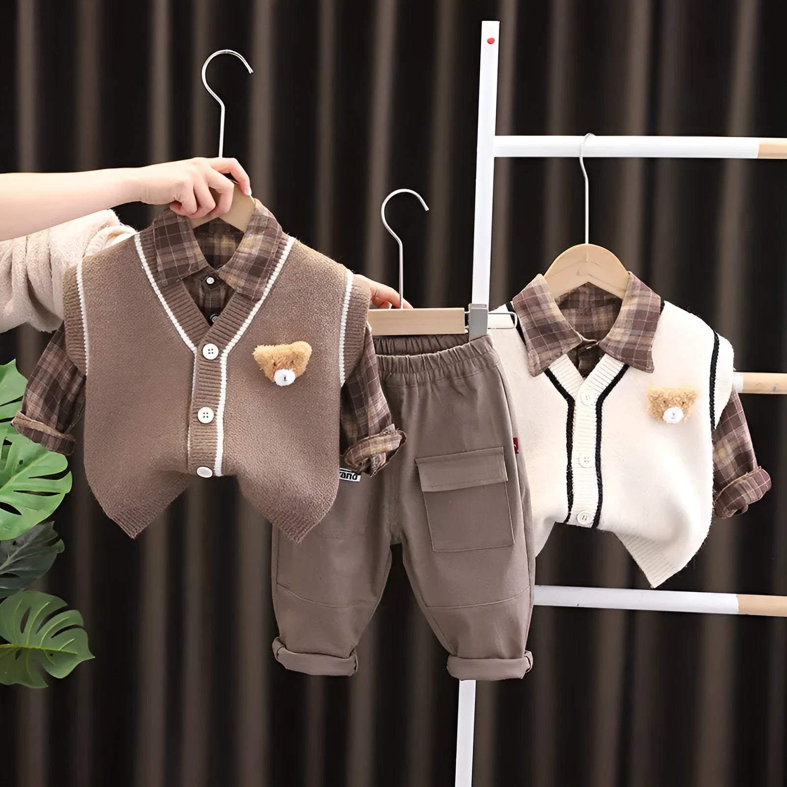 Children's knitted cotton sweater vest set with long sleeves, cartoon pattern, beige and brown colour options, sizes 80-120cm