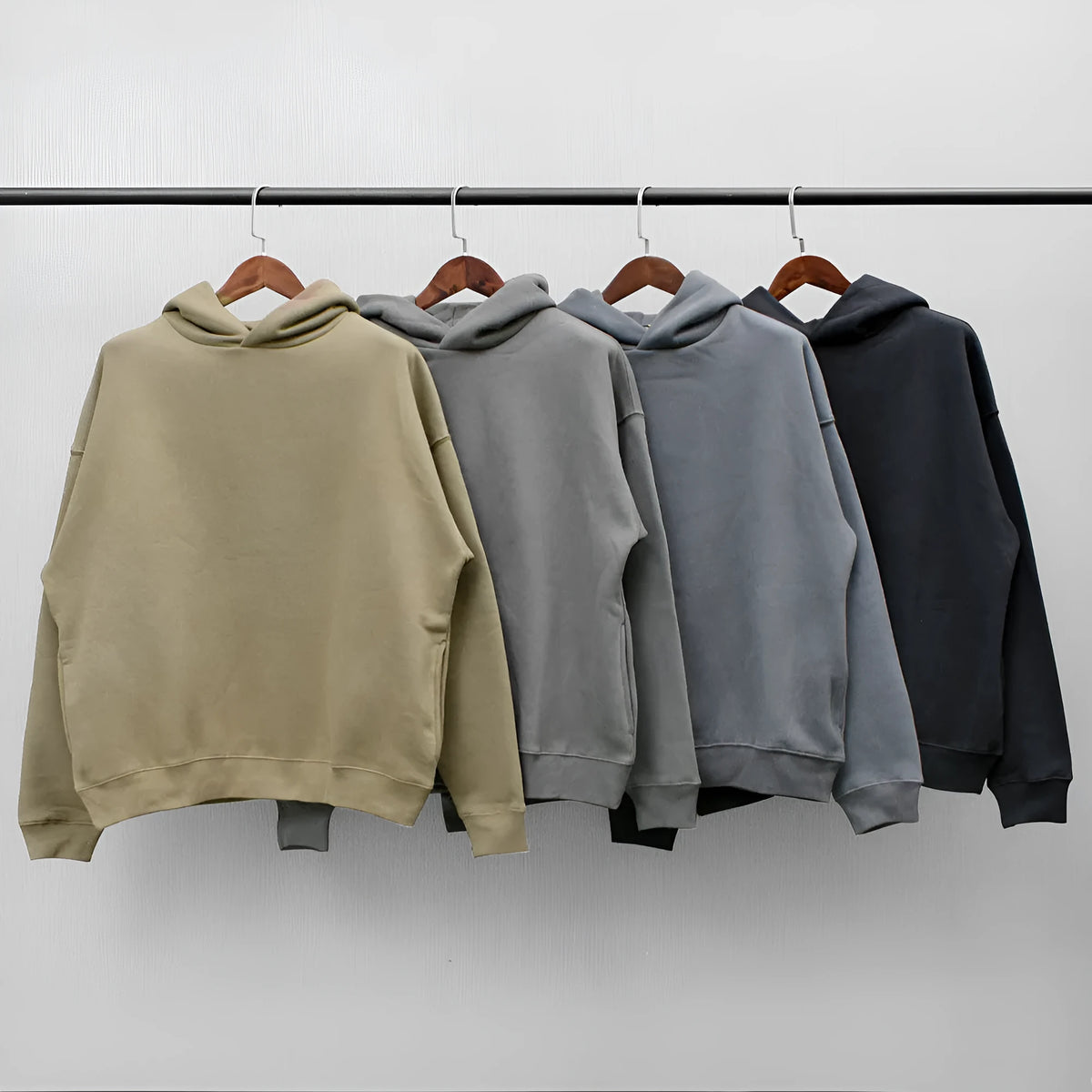 Men's plus fleece hooded sweatshirt in solid colour, loose cotton pullover with side slit pocket